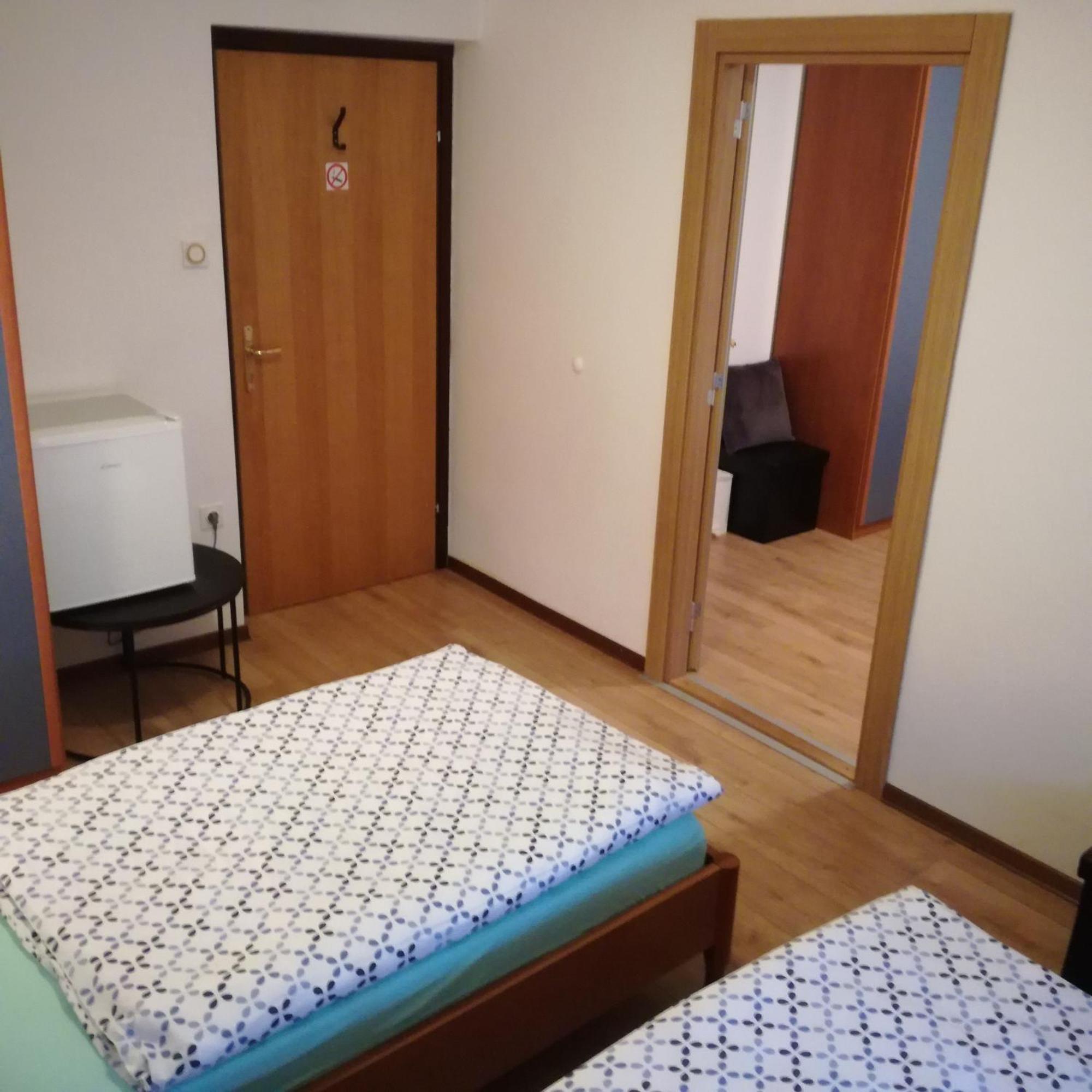 Rooms Kapelj ポストイナ 部屋 写真